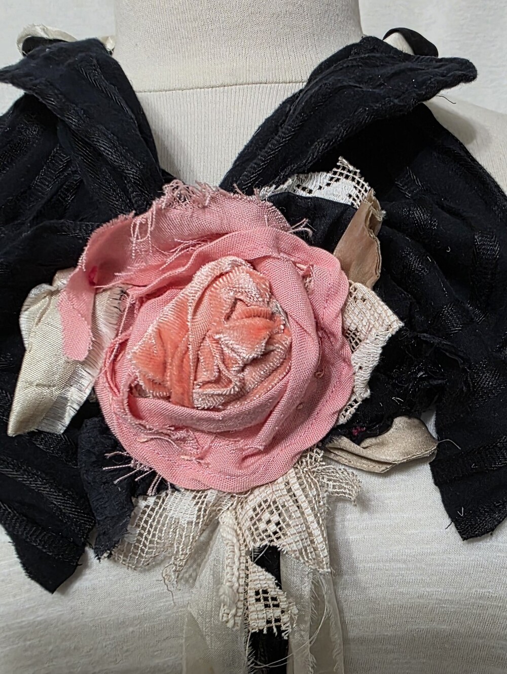 JABOT🩷MOSSIE ANNA ARTISAN DESIGN🩷 NWT